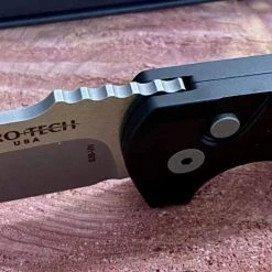 PROTECH KNIVES Pro-Tech Rockeye Auto Black Handle, Stonewash S35VN Blade LG301