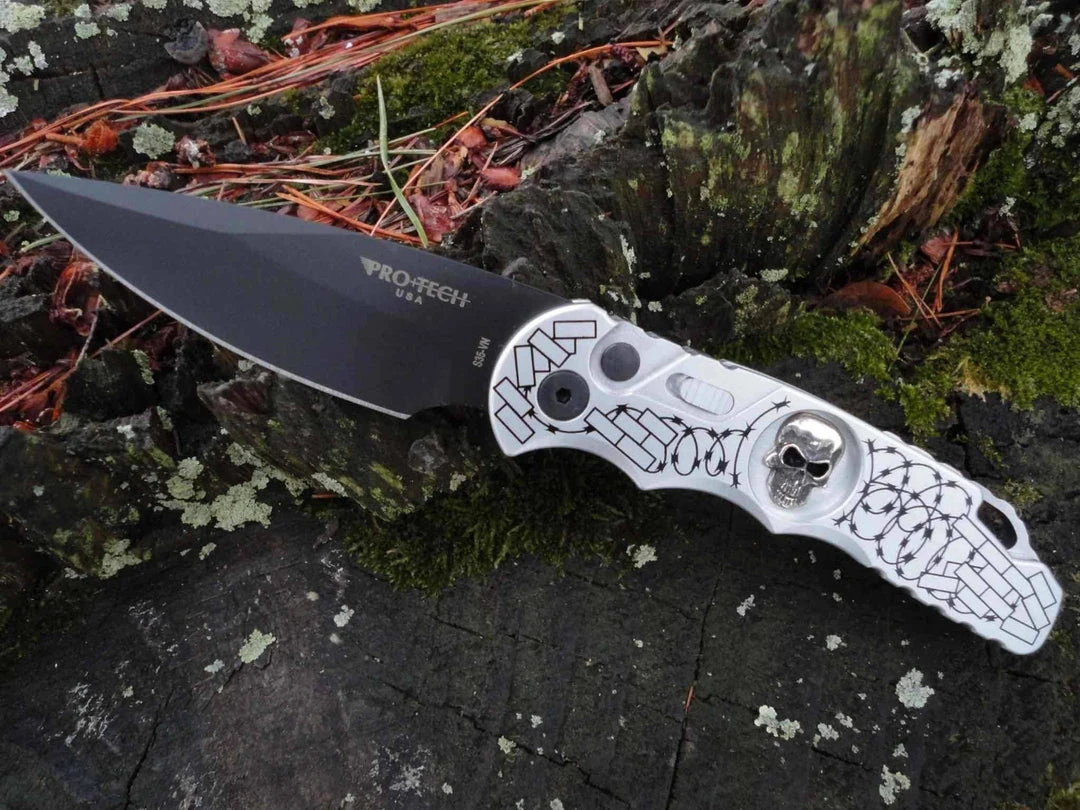 Budget π PROTECH KNIVES All Knife Brands ProTech TR-5.62 Shaw Skull & Barbed Wire DLC (USA) π 5 PROTECH KNIVES All Knife Brands ProTech TR-5.62 Shaw Skull & Barbed Wire DLC (USA)